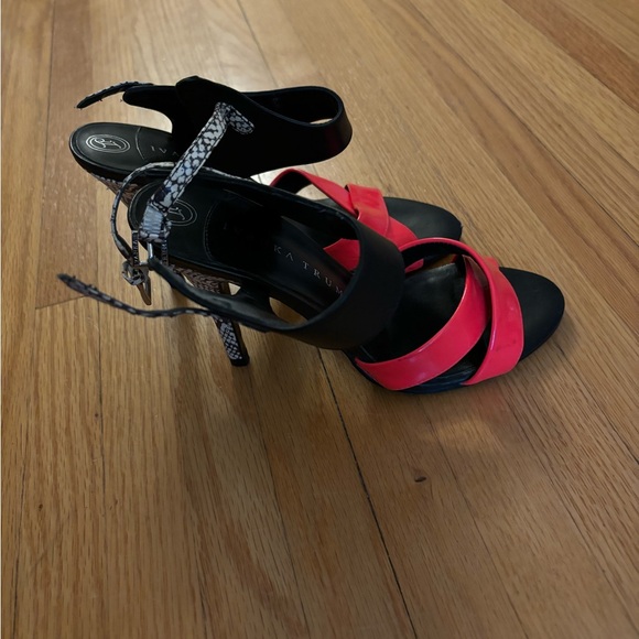 Ivanka Trump Shoes - Picture 8 of 8